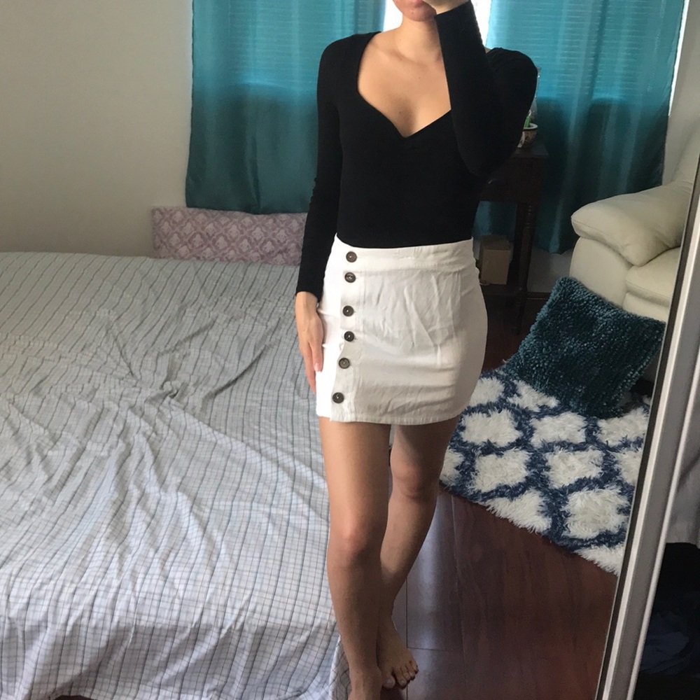 Forever 21 White miniskirt